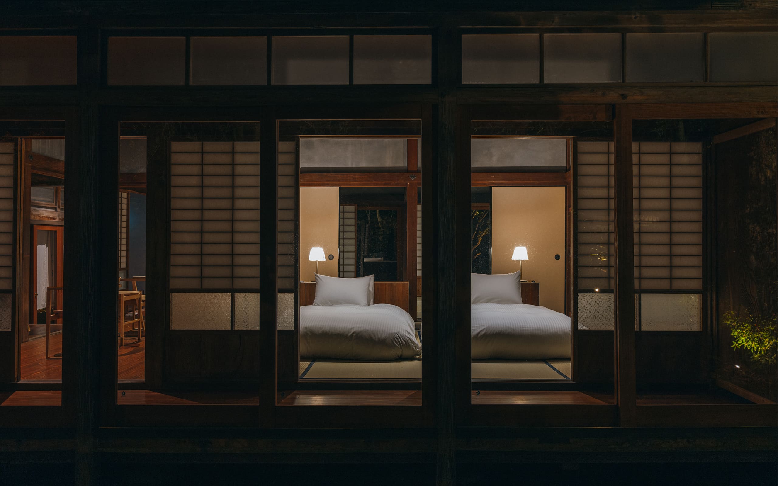 木下氏邸 水端 内観 夜景